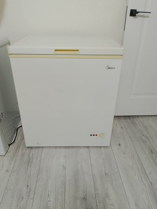 Морозильрик продаю срочно