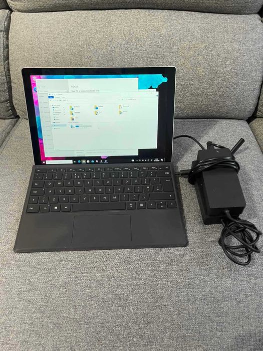Microsoft Surface Pro 6 8gb i5 + Клавиатура + Зарядно-Докинг станция