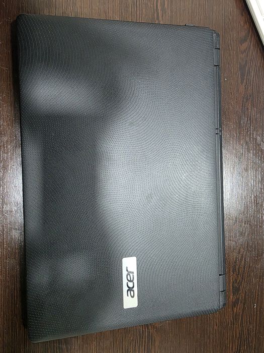 Acer Aspire ES1  ноутбук сотилади