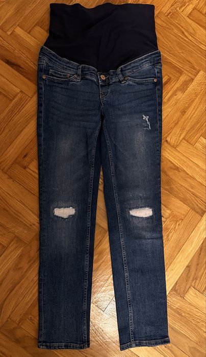 Blugi pentru graviduțe