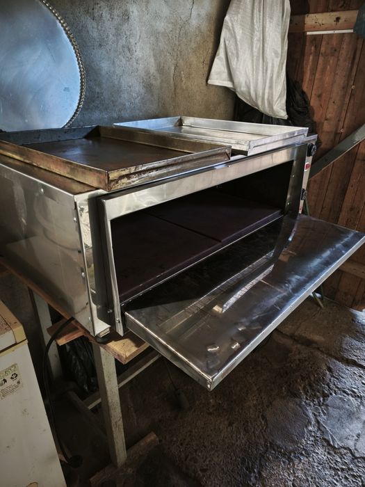 Професионална фурна  за закуски