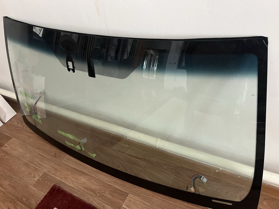 Прадо 150 оригинал стекло