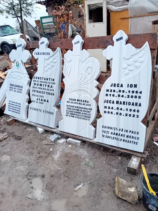 Vând cruci de marmură preț de producător cu scrisul inclus în preț