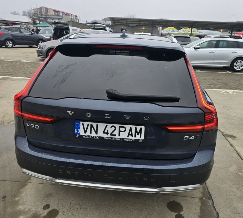 Volvo V90 Cross Country