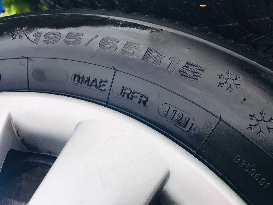 Set (Jante 5x100 R15 + Anvelope iarna 195 65 R15) DOT 4121