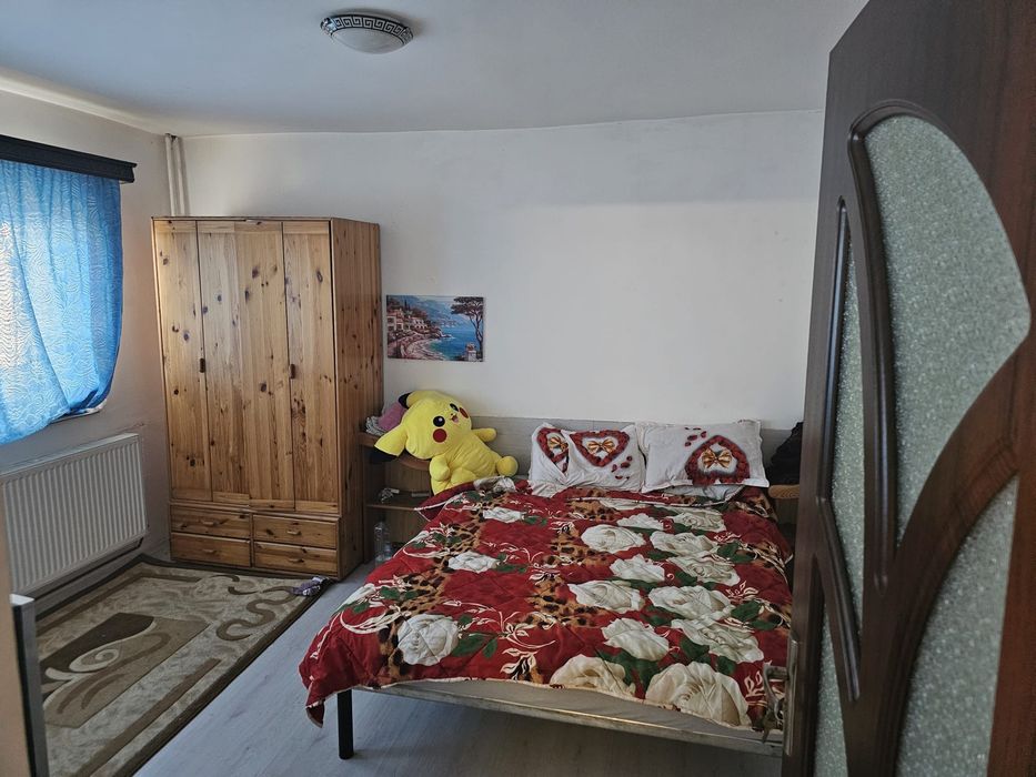 Inchiriez Garsoniera Rovine Helmat