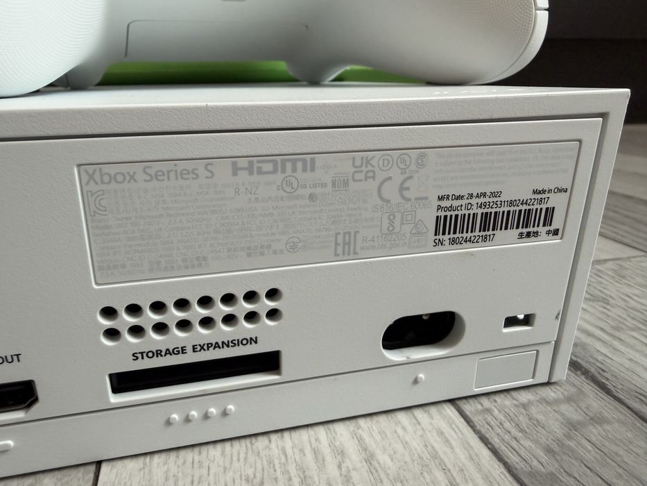 Продам Xbox series S 512GB SSD