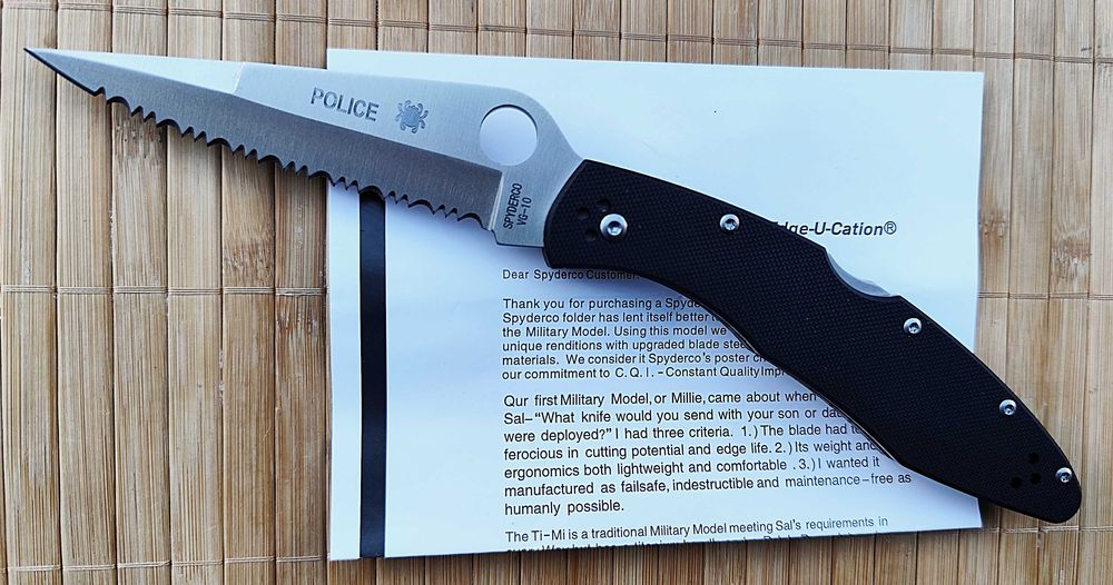 Сгъваем нож Spyderco Police 4 /2 /