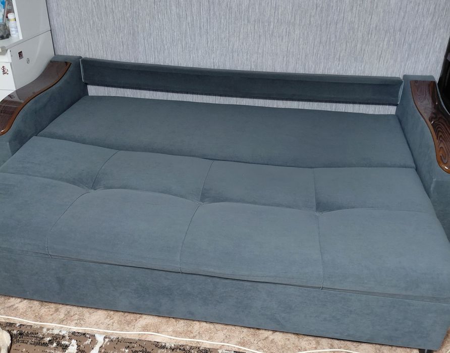 Уголок диван и два кресла