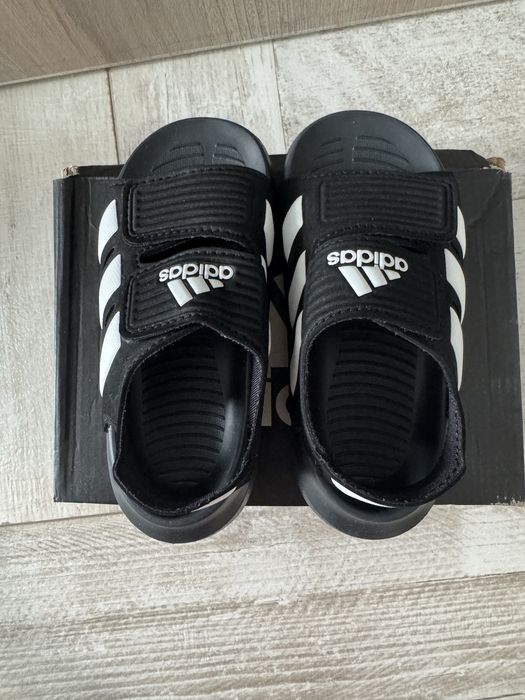 Детски сандали Adidas