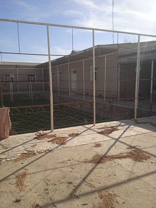 Уй сотилади яшаш учун барча шароитлар тайёр