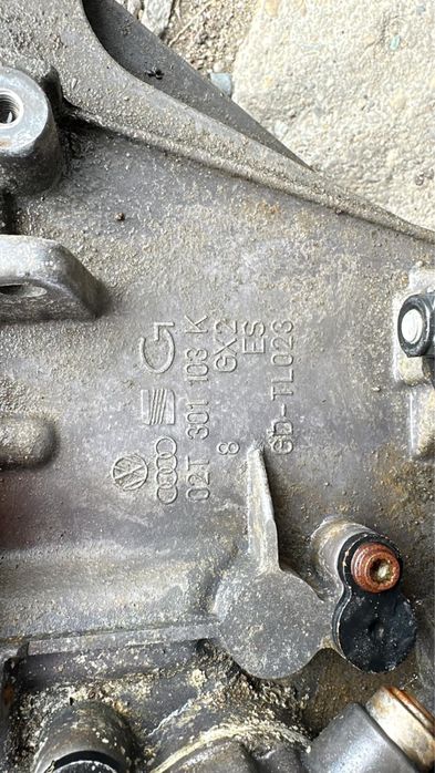 Cutie viteze VW Golf 5 cod FXQ