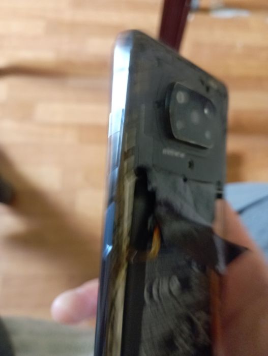 Продам поко х3 Про НА ЗАПЧАСТИ