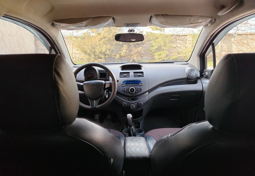 Spark 2016 mexanika 1 pozitsa benzin