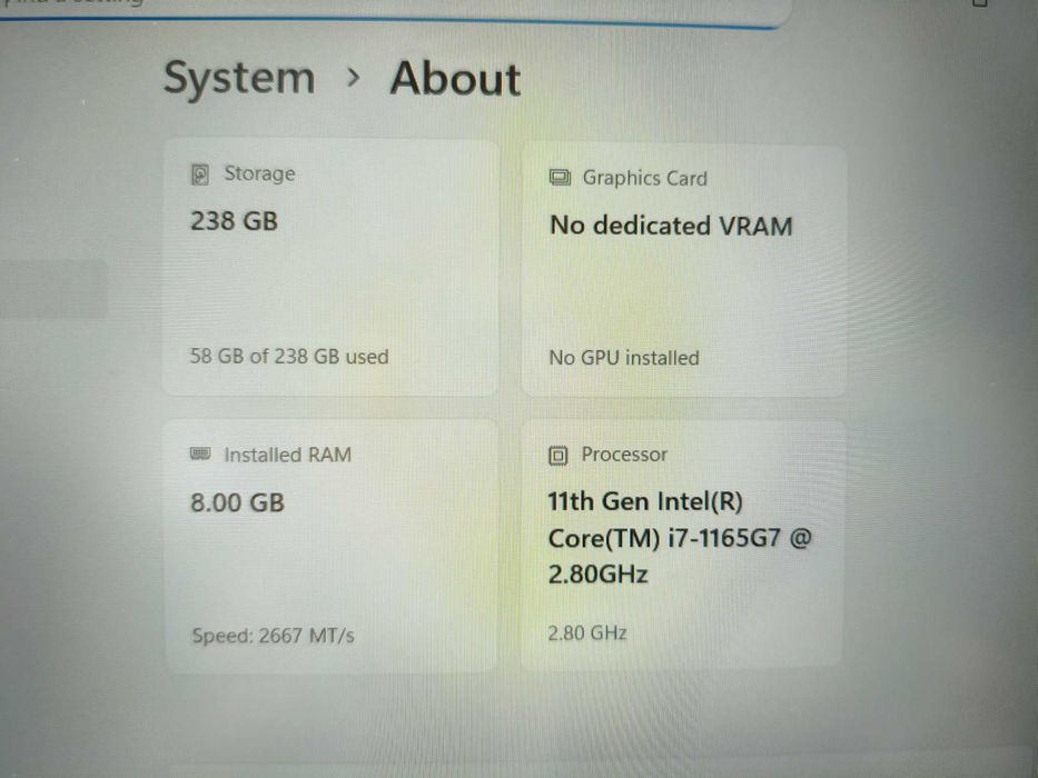лаптоп Dell Inspiron 15 3511 - i7 1165G7, 8/16GB RAM, 256 NVMe