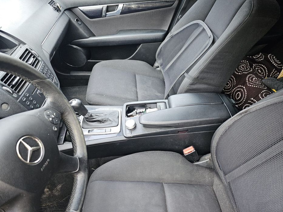 Se vinde un Mercedes C klasse