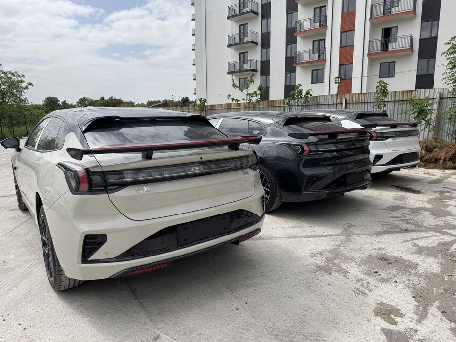 Zeekr 001 Ultra + 2026