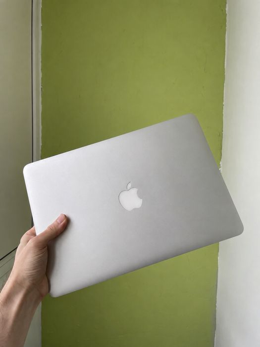 MacBook Air 13 (Early 2014), Core i5, 4 ГБ ОЗУ
