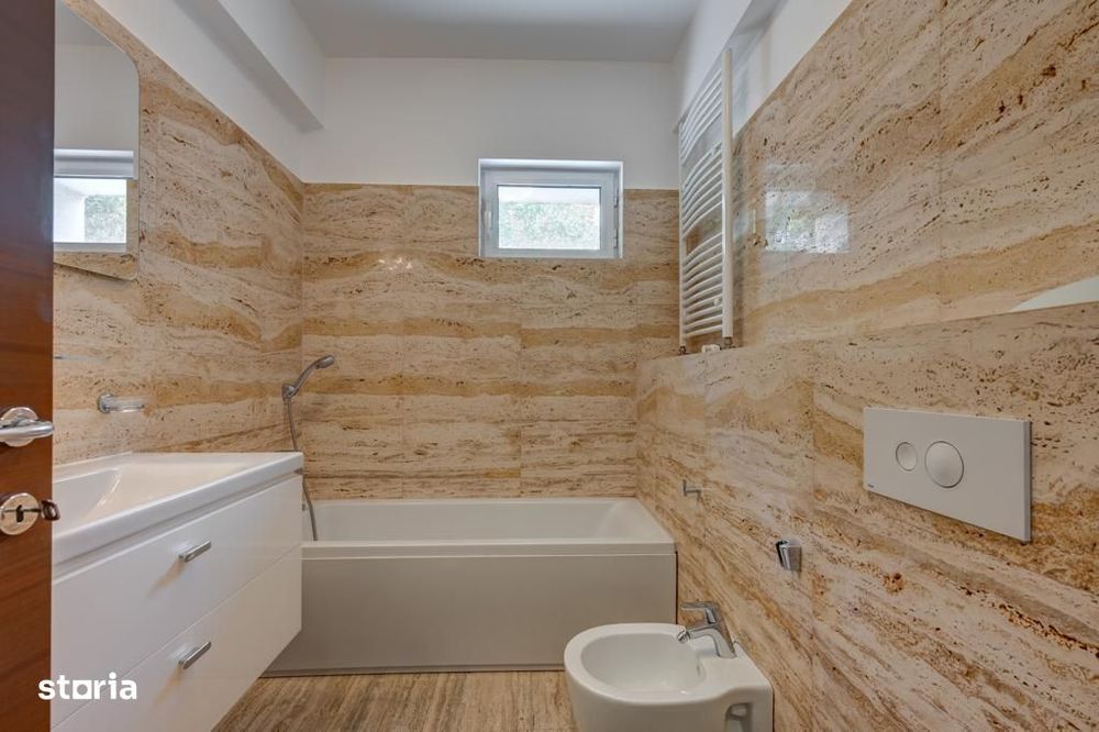 Apartament 3 camere + parcare Polona/Dacia