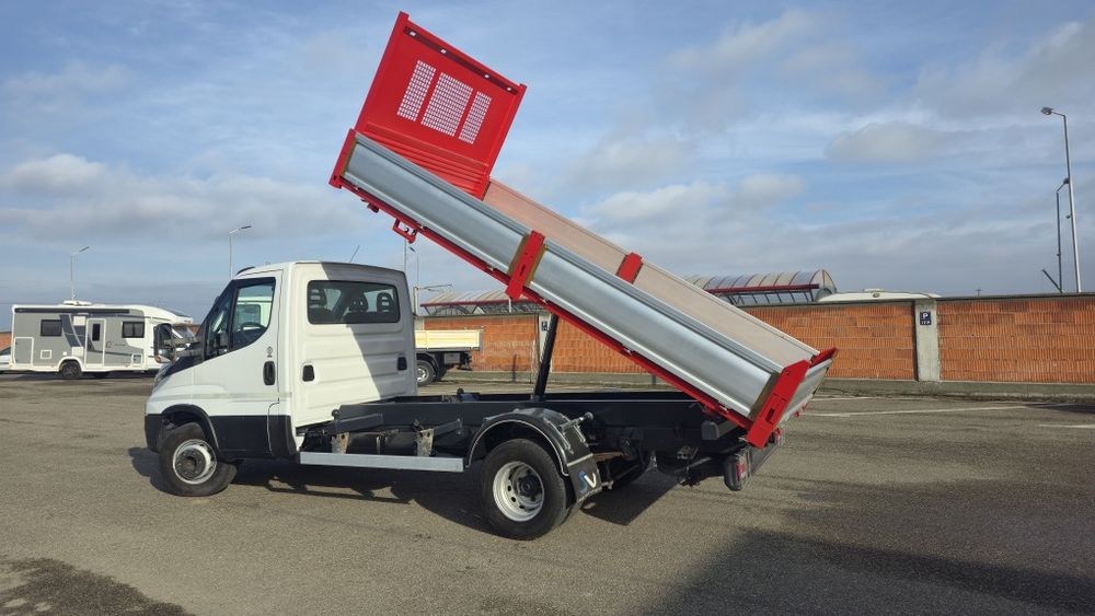 Iveco daily 65,basculare pe cutie