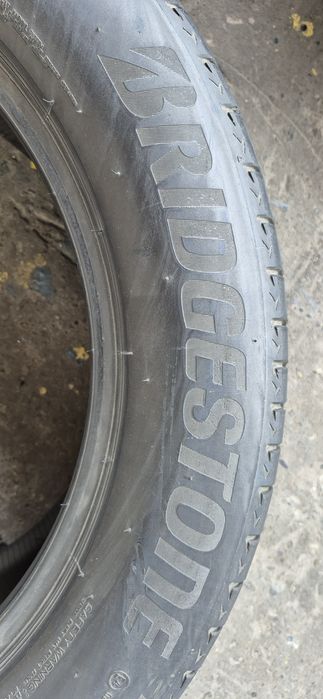 2 anvelope vara Runflat Bridgestone 275/50/20.Pret/bucata.