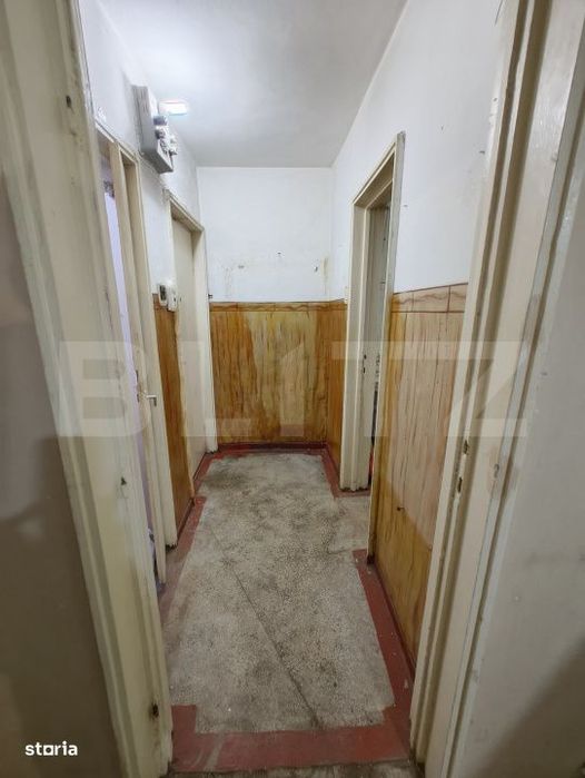Apartament cu 2 camere la parter- nerenovat, 60 mp, zona Centru