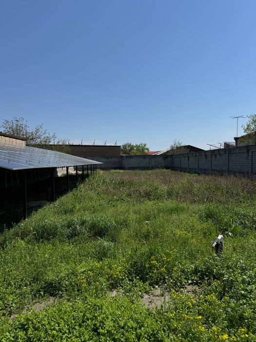 Продаётся земля 12 соток с солнечними панелями 50кв. Доход 1000$ в мес