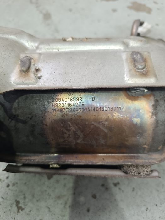 Vând catalizator Dacia Logan 0.9Tce