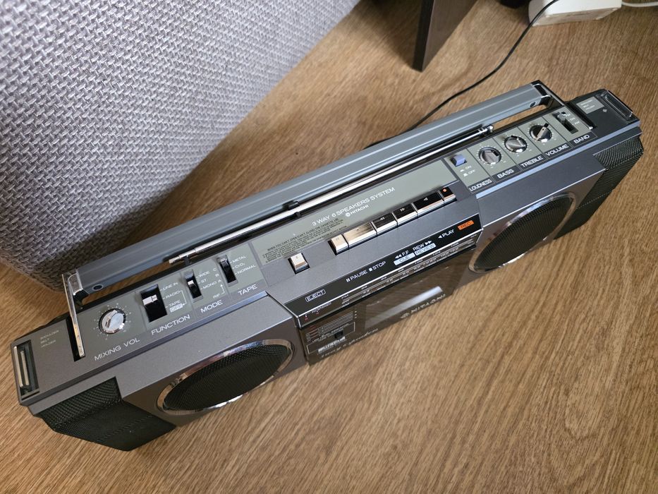 Магнитола Hitachi TRK-6700H