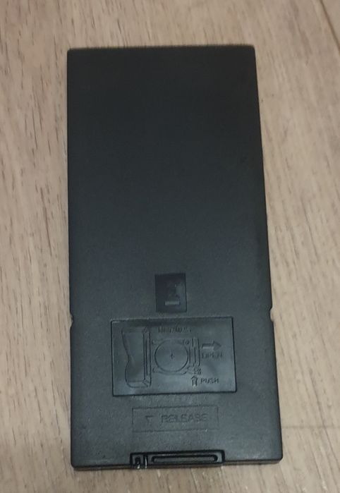 Пульт на  Sony и Speaker.