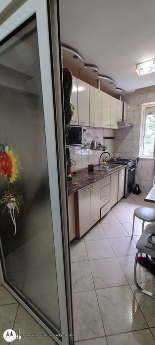 Tomis Nord 3 camere semidecomandate parter