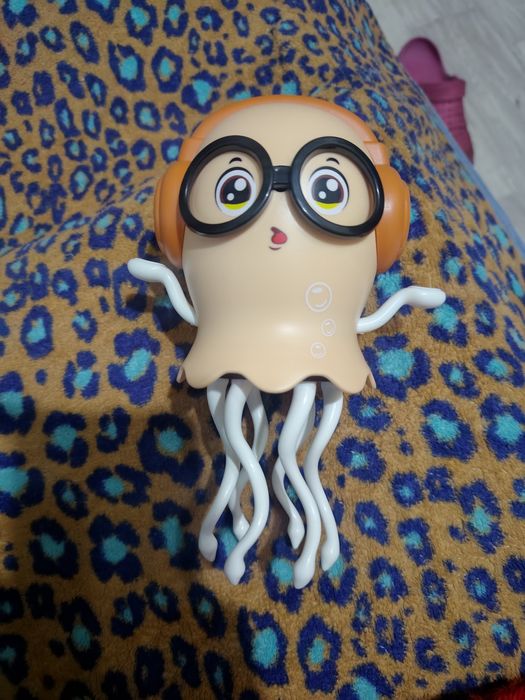 Продам за 2тыс новая