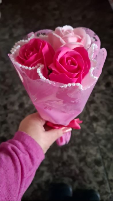 Martisoare cu trandafiri din sapun parfumati