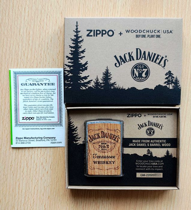 Brichetă Zippo nouă cu inserții de lemn din butoaie de Jack Daniels