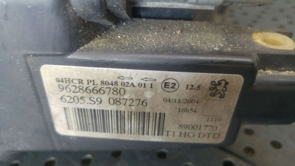 Far dreapta peugeot 206 2a c 9628666780 6205s9087276 89001770