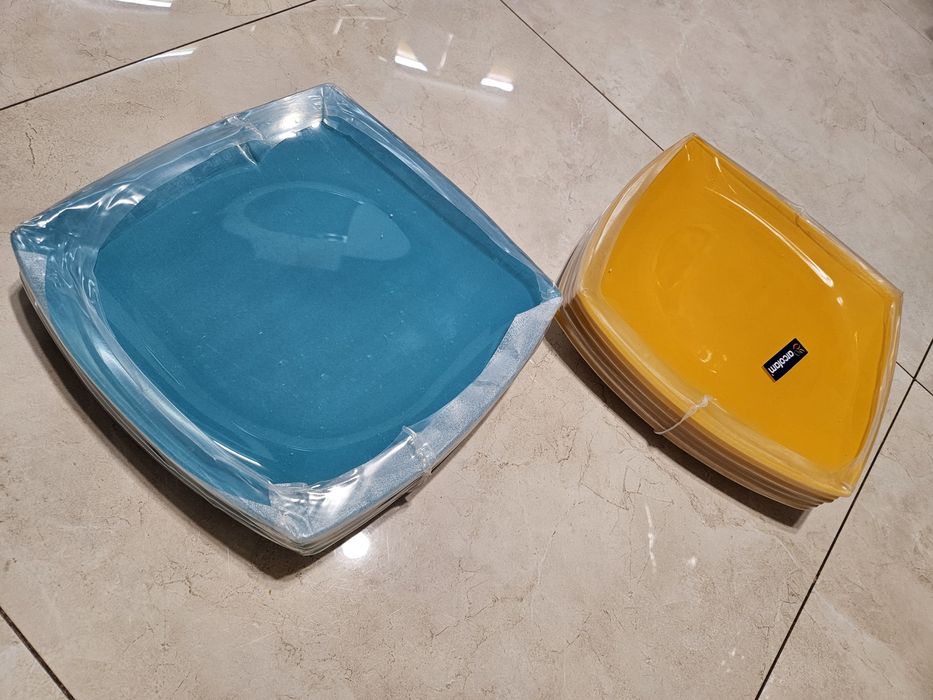 Тарелки новые 26см.