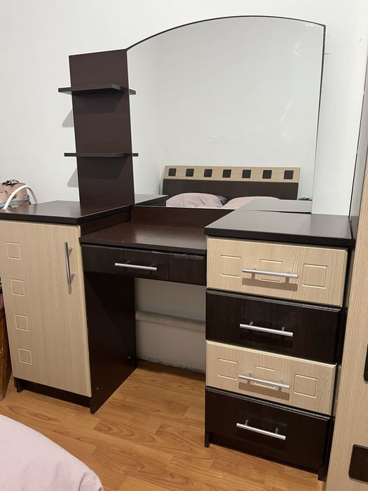 Спальный гарнитур