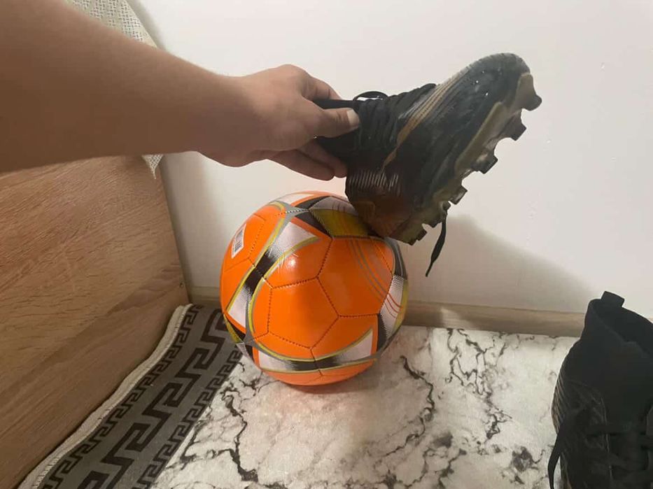 Футболни бутонки №42 + ПОДАРЪК топка