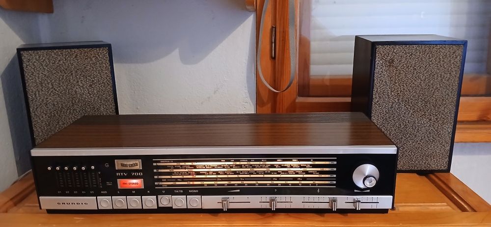 Ресивър GRUNDIG RTV 700 HI-FI