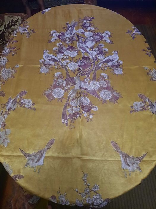 Срочно продается раздвижной обеденный стол