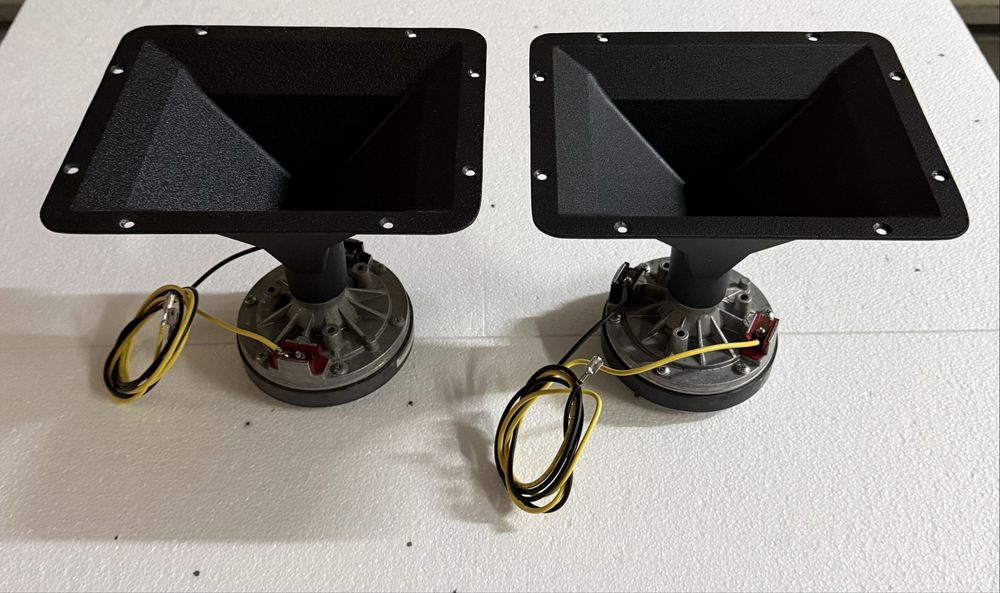 Vând drivere Electrovoice EV DH2T + Hornuri