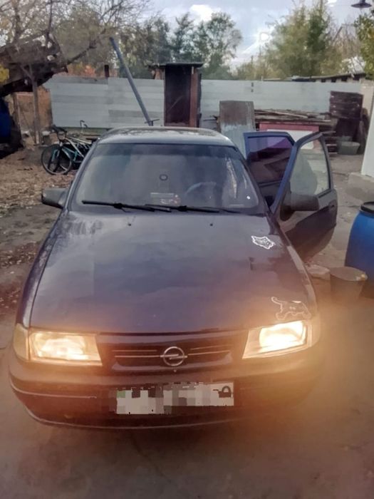 Продам машину Опель вектор А