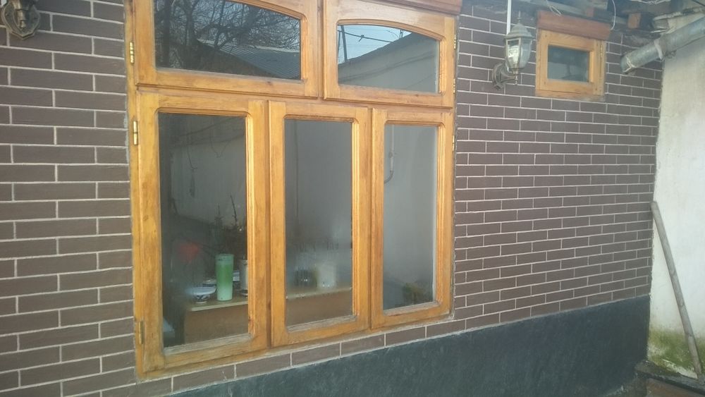 Ром сотилади. Продается деревянная оконная рама