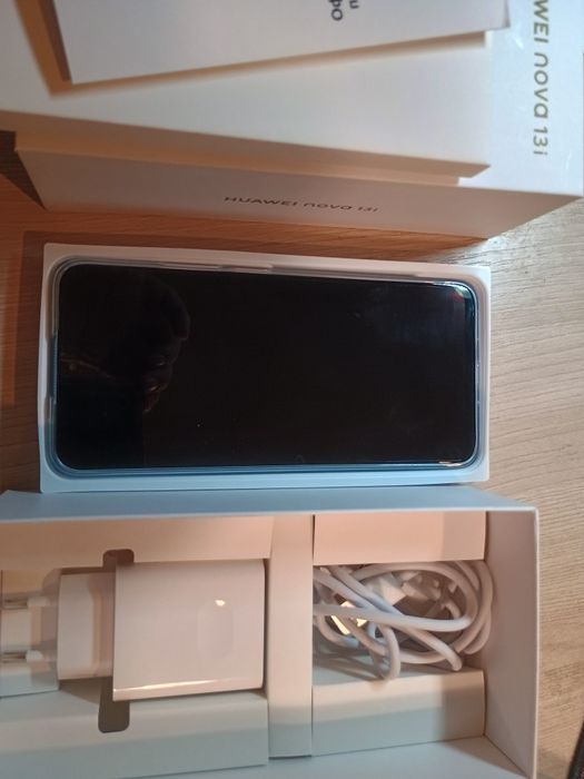 Продам новый Huawei Nova 13i