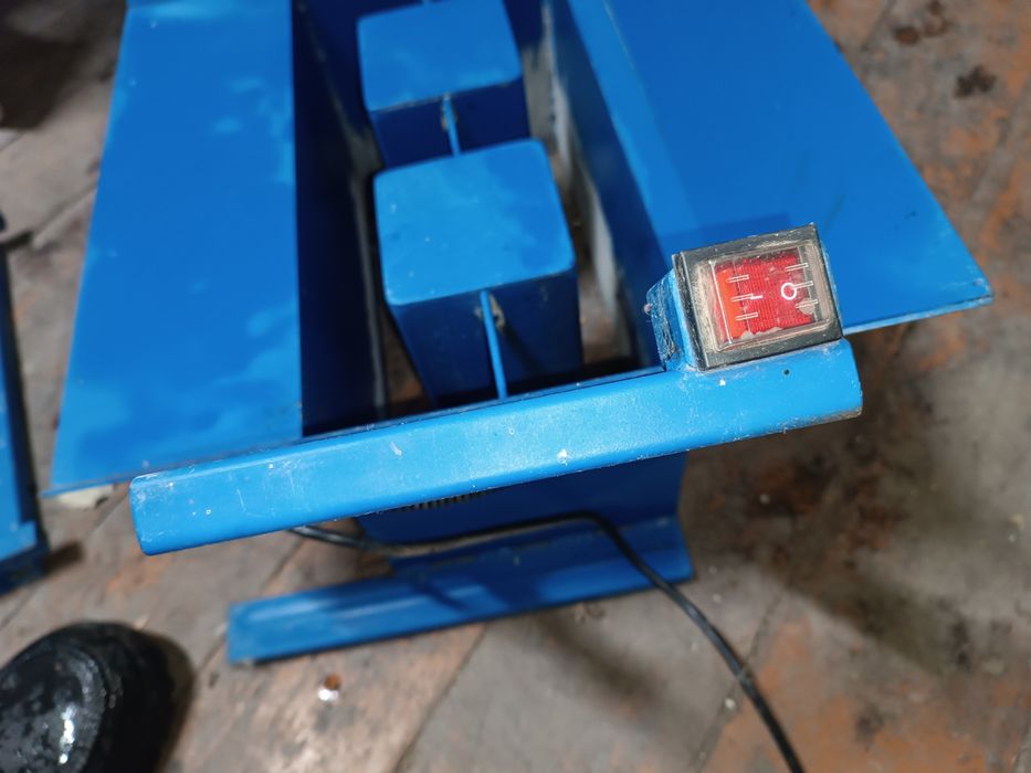 Станок для шлакоблока, сплиттерного блока.