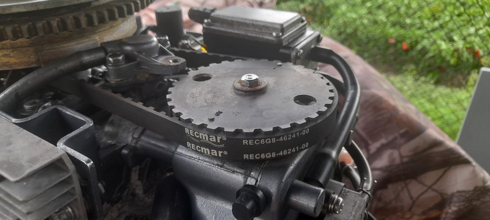 Продавам Ямаха 4т. С ел стартер и алтернатор.Мотола е с дълъг ботуш.