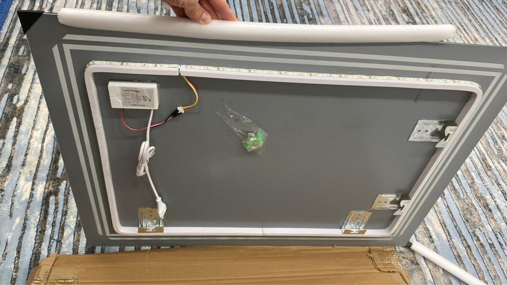 Зеркало с подсветкой