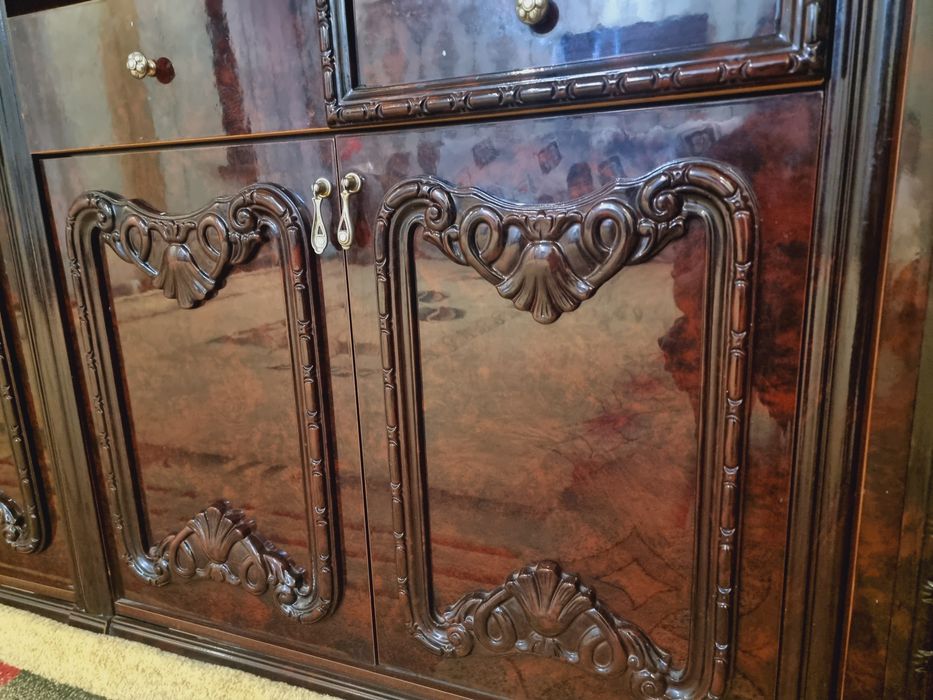 Итальянская стенка без посуд