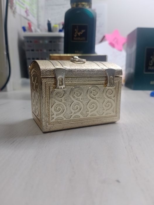 Продам шкатулку антикварное