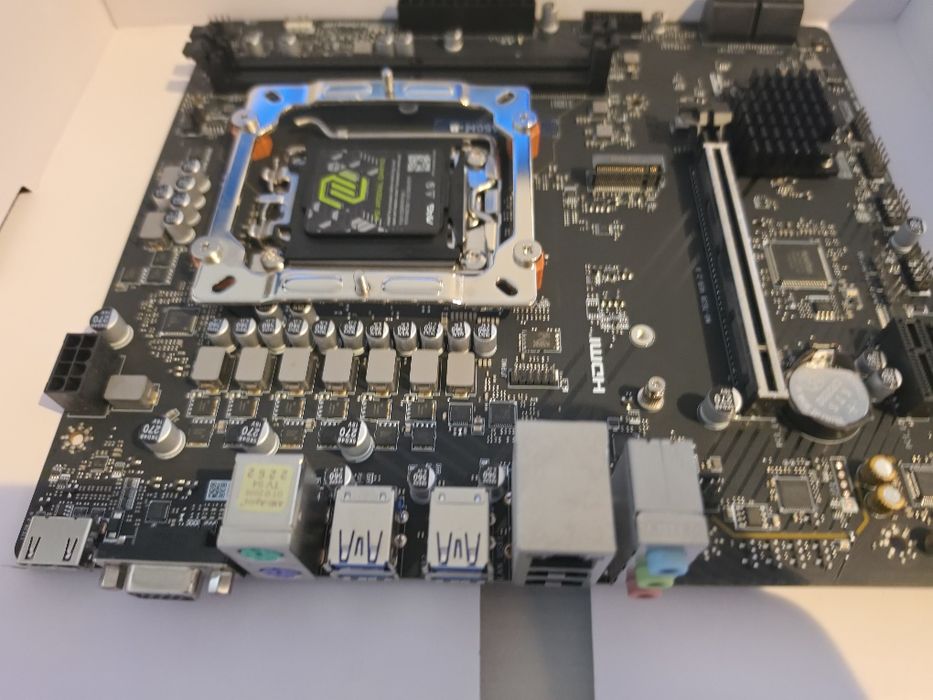 Placa de baza MSI PRO 7E28 DDR5